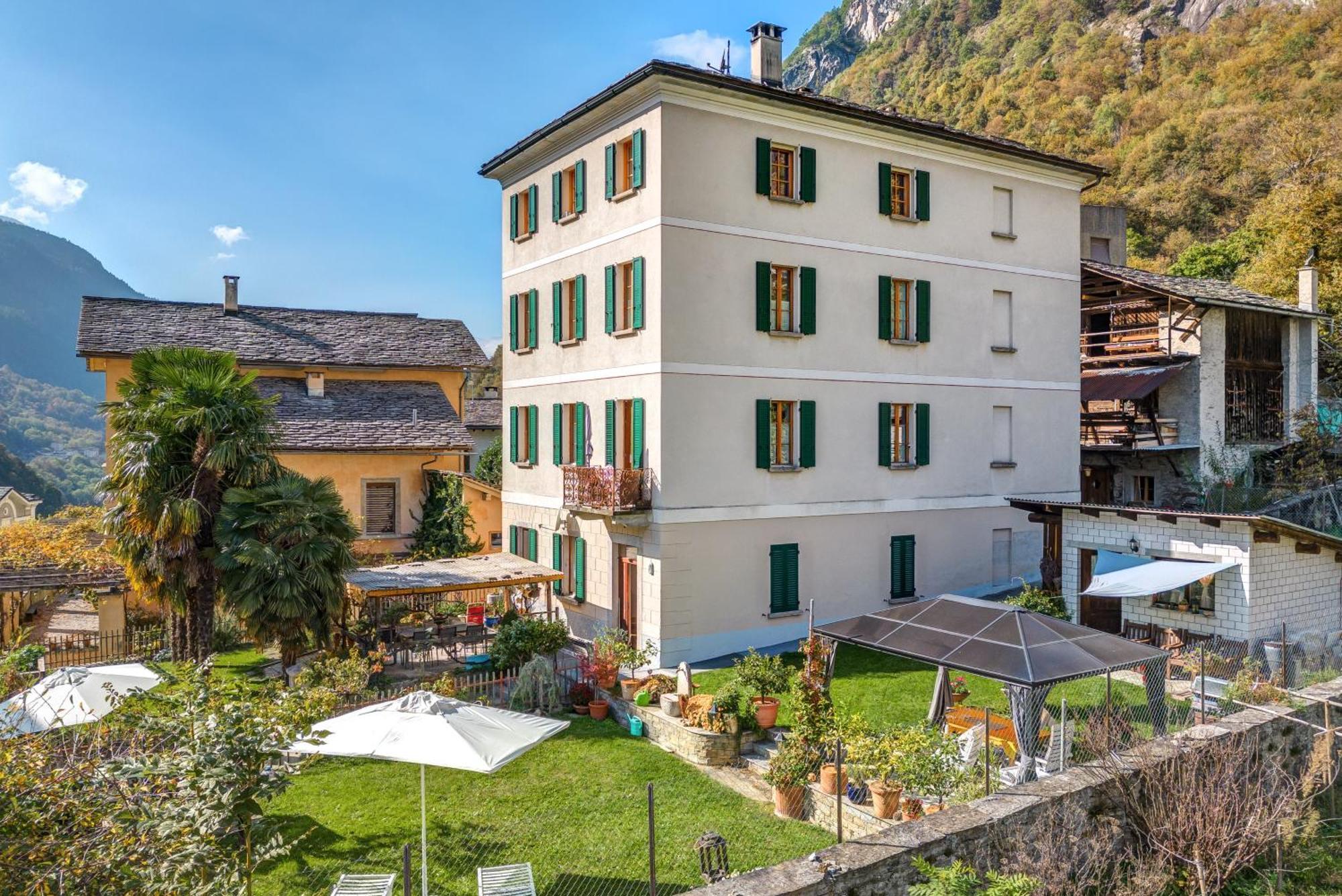 Casa Pool Tra St Moritz E Il Lago Di Como Castasegna Zimmer foto